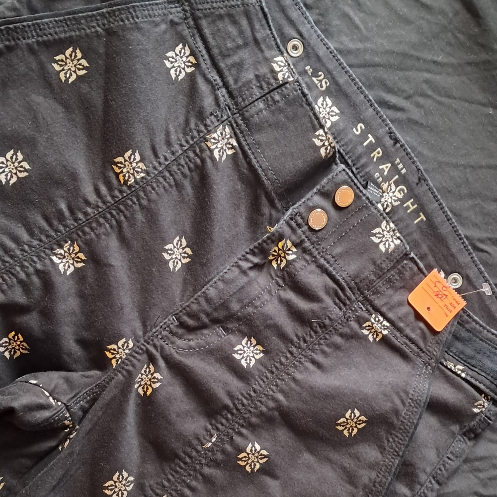 White House Black Market black & gold straight crop pants Size 2